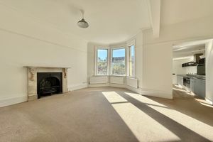 Lounge/Diner- click for photo gallery